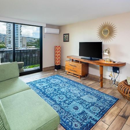 Gorgeous One Bedroom Bamboo Blocks From The Beach Honolulu Ngoại thất bức ảnh