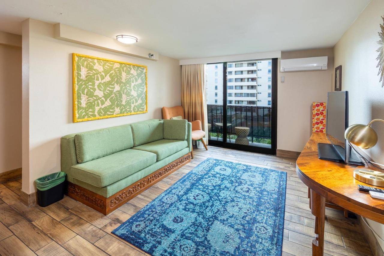 Gorgeous One Bedroom Bamboo Blocks From The Beach Honolulu Ngoại thất bức ảnh